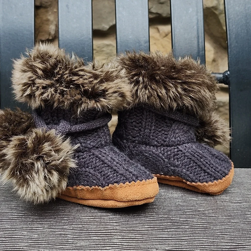 RESTORATION HARDWARE ARTIC FOX BABY BOOTIES